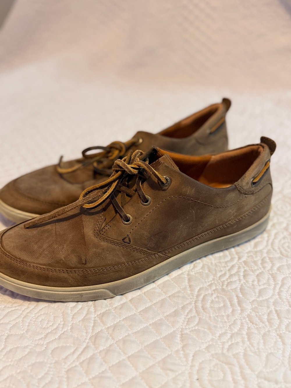 Ecco Brown Nubuck Lace-Up Slip-On Sneakers